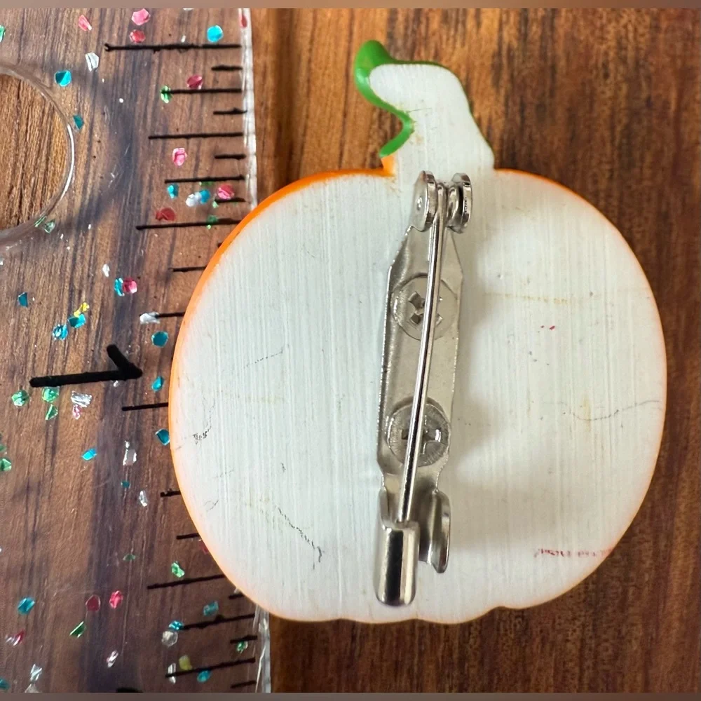 VTG Jack-o-Lantern Orange Pumpkin Brooch Pin Halloween Fall